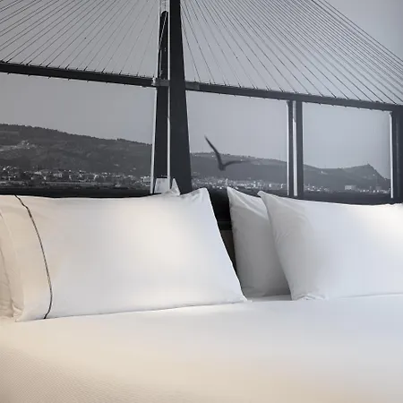 Hotel Ikonik 3*
