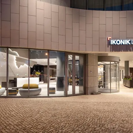 Hotel Ikonik
